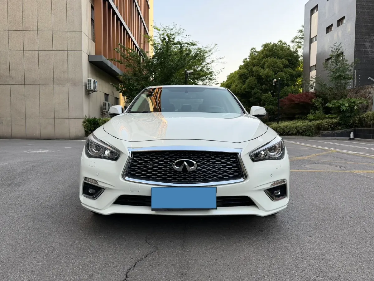 2018 Jeep Grand Commander 2.0T 265HP L4 9AT,autocango,china used car exporter,china ev exporter,chinese used car exporter,chinese used ev exporter