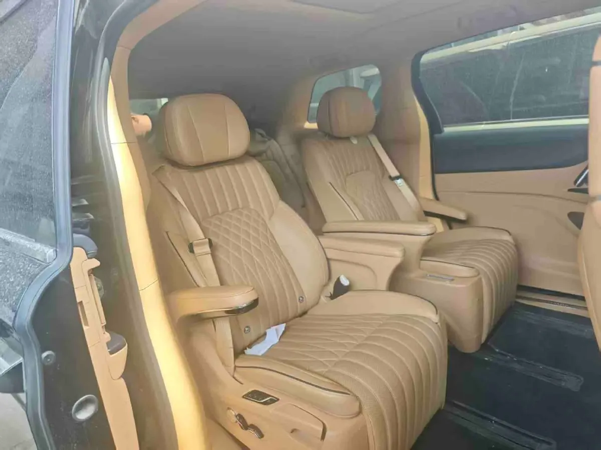 2022 Voyah Dream 1.5T 136HP L4 PHEV 25.57KWH,autocango,china used car exporter,china ev exporter,chinese used car exporter,chinese used ev exporter