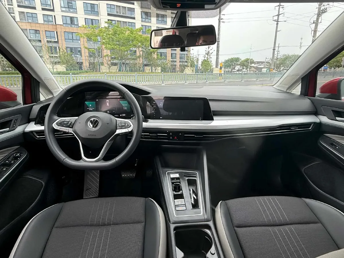 2023 Volkswagen Golf 1.4T 150HP L4 7DCT,autocango,china used car exporter,china ev exporter,chinese used car exporter,chinese used ev exporter