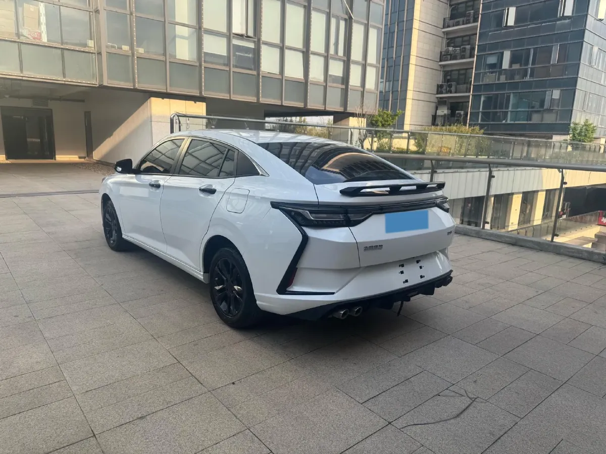 2023 DongFeng Aeolus YiXuan 1.5L 125HP L4 6DCT,autocango,china used car exporter,china ev exporter,chinese used car exporter,chinese used ev exporter