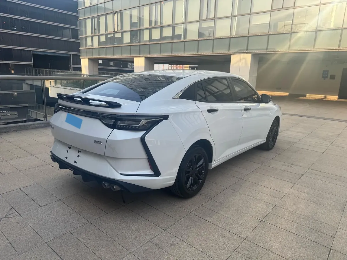 2023 DongFeng Aeolus YiXuan 1.5L 125HP L4 6DCT,autocango,china used car exporter,china ev exporter,chinese used car exporter,chinese used ev exporter