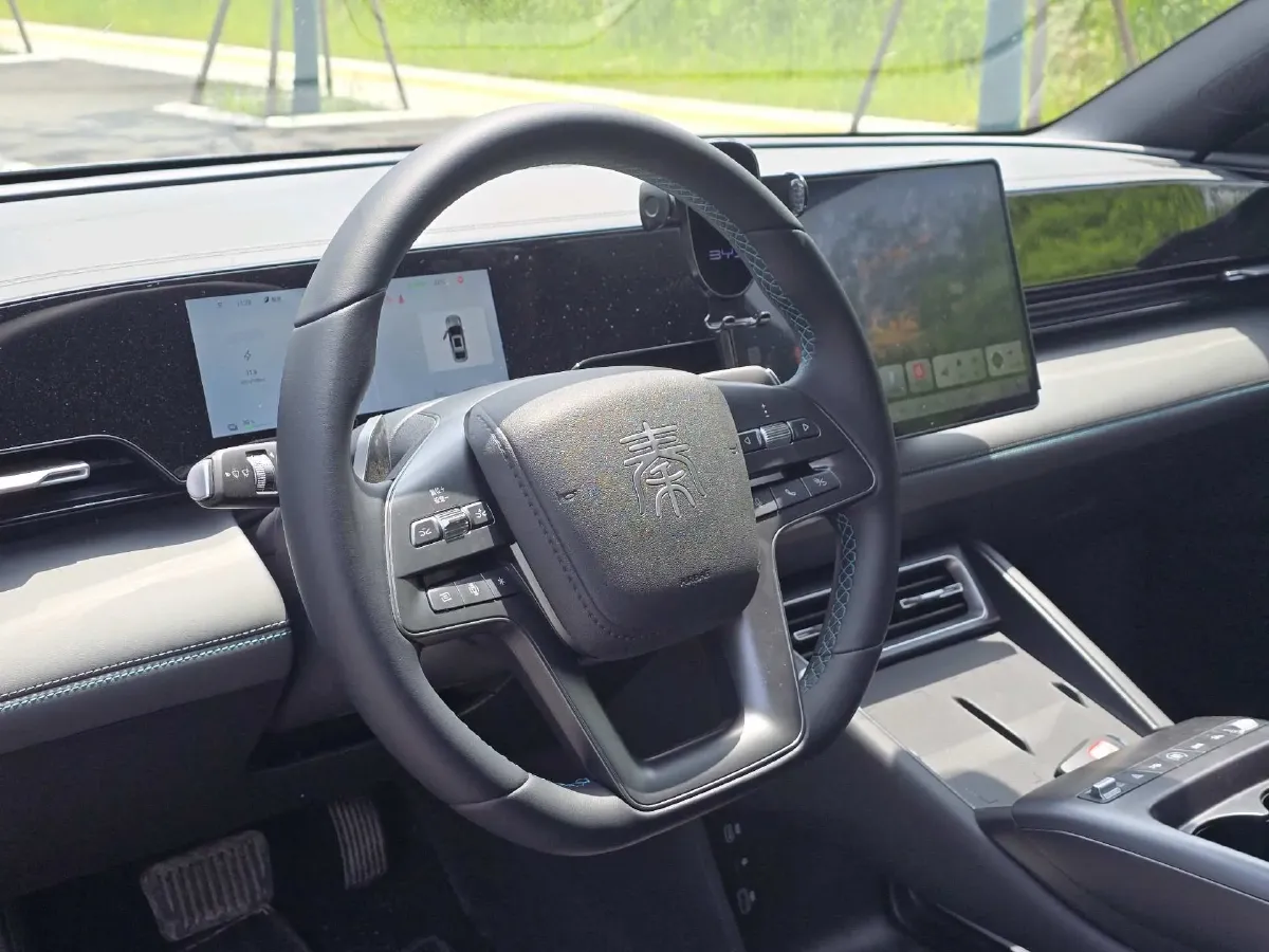 2025 BYD QinL BEV,autocango,china used car exporter,china ev exporter,chinese used car exporter,chinese used ev exporter