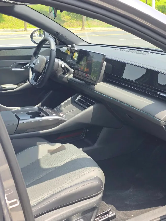 2025 BYD QinL BEV,autocango,china used car exporter,china ev exporter,chinese used car exporter,chinese used ev exporter