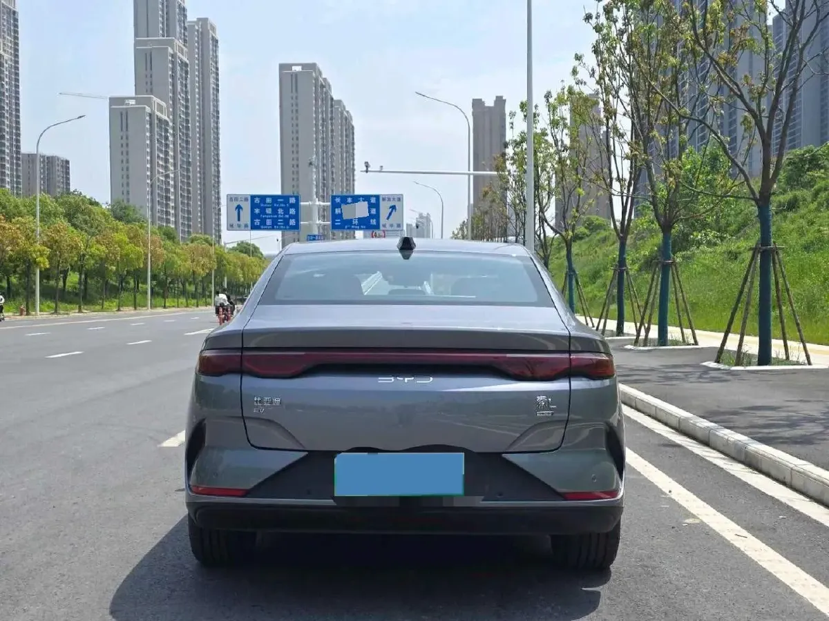 2025 BYD QinL BEV,autocango,china used car exporter,china ev exporter,chinese used car exporter,chinese used ev exporter