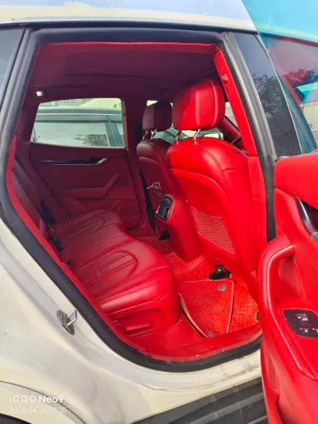 2018 Maserati Levante 3.0T 350HP V6 8AT,autocango,china used car exporter,china ev exporter,chinese used car exporter,chinese used ev exporter