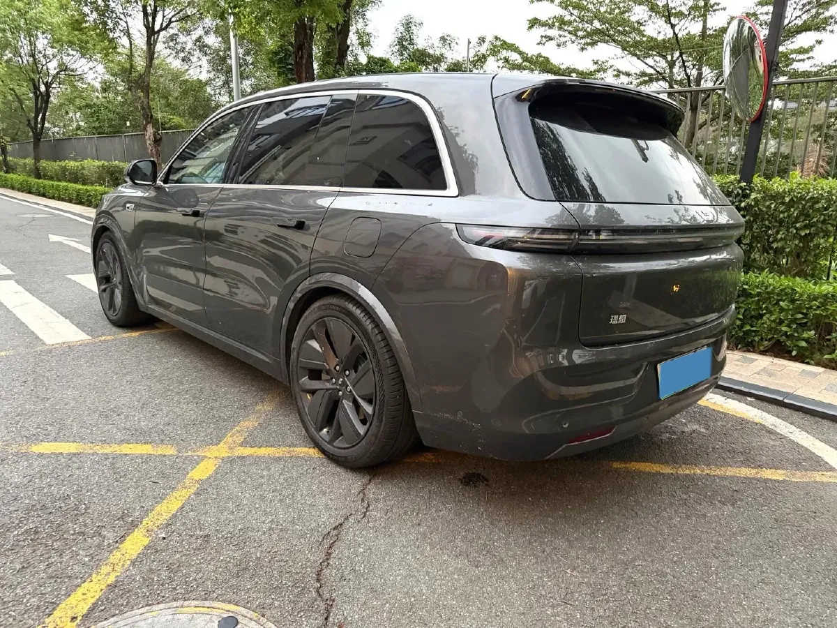 2023 Li L8 Range Extended 154HP REEV 40.9KWH,autocango,china used car exporter,china ev exporter,chinese used car exporter,chinese used ev exporter