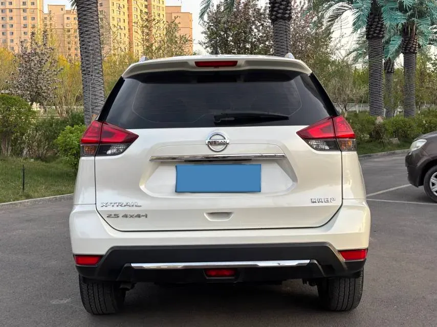 2021 Nissan X-Trail 2.5L 181HP L4 CVT,autocango,china used car exporter,china ev exporter,chinese used car exporter,chinese used ev exporter