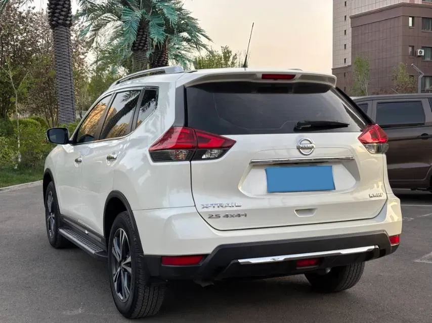 2021 Nissan X-Trail 2.5L 181HP L4 CVT,autocango,china used car exporter,china ev exporter,chinese used car exporter,chinese used ev exporter