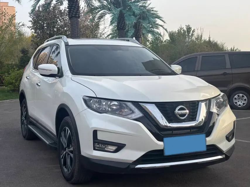 2021 Nissan X-Trail 2.5L 181HP L4 CVT,autocango,china used car exporter,china ev exporter,chinese used car exporter,chinese used ev exporter