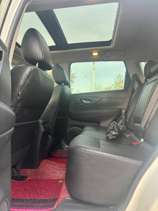 2021 Nissan X-Trail 2.5L 181HP L4 CVT,autocango,china used car exporter,china ev exporter,chinese used car exporter,chinese used ev exporter