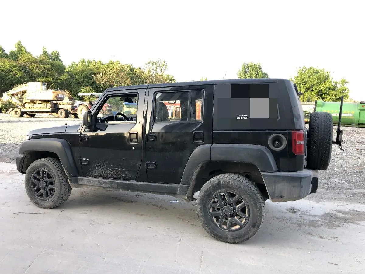 2016 Beijing BJ40 2.0T 204HP L4 5MT,autocango,china used car exporter,china ev exporter,chinese used car exporter,chinese used ev exporter