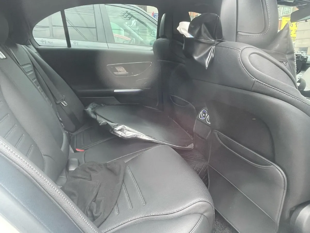 2025 Mercedes-Benz C Class 1.5T 204HP L4 9AT,autocango,china used car exporter,china ev exporter,chinese used car exporter,chinese used ev exporter