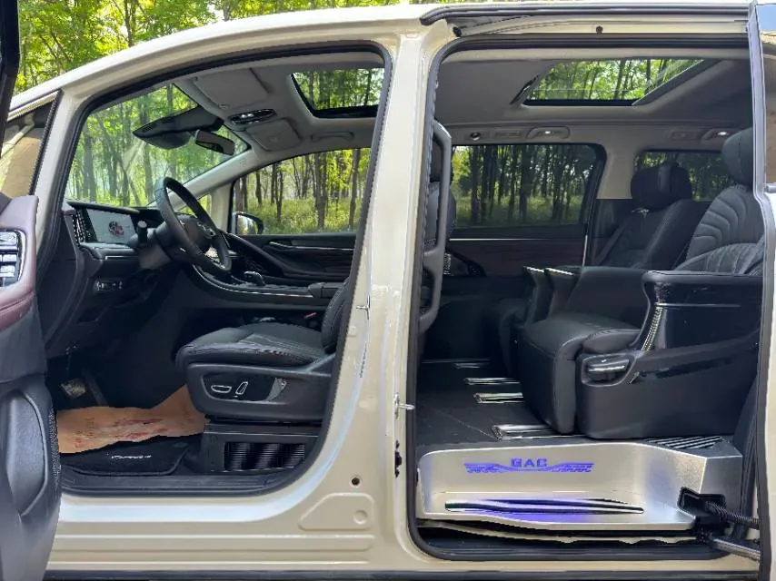 2024 GAC Trumpchi M8 2.0T 252HP L4 8AT,autocango,china used car exporter,china ev exporter,chinese used car exporter,chinese used ev exporter