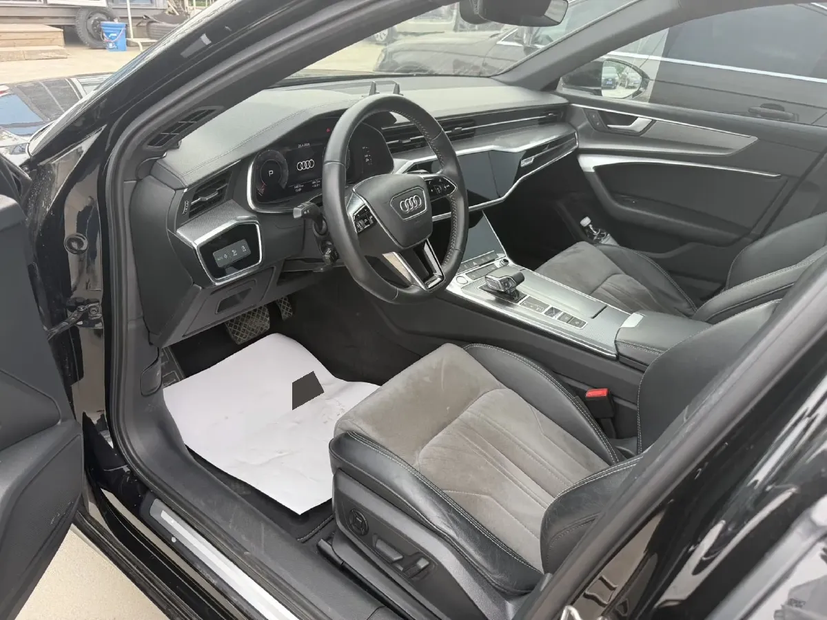 2020 Audi A6L 2.0T 224HP L4 7DCT,autocango,china used car exporter,china ev exporter,chinese used car exporter,chinese used ev exporter