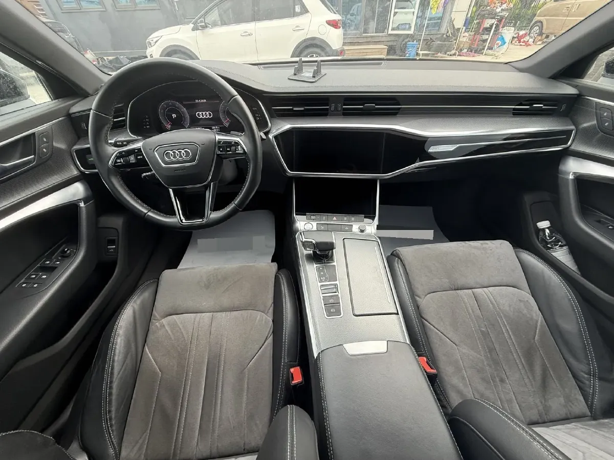 2020 Audi A6L 2.0T 224HP L4 7DCT,autocango,china used car exporter,china ev exporter,chinese used car exporter,chinese used ev exporter
