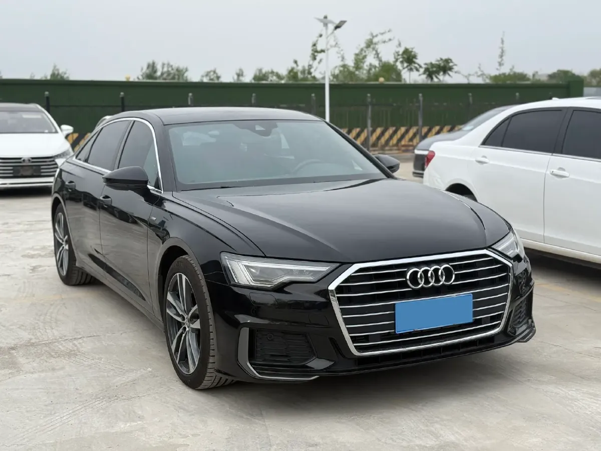 2020 Audi A6L 2.0T 224HP L4 7DCT,autocango,china used car exporter,china ev exporter,chinese used car exporter,chinese used ev exporter