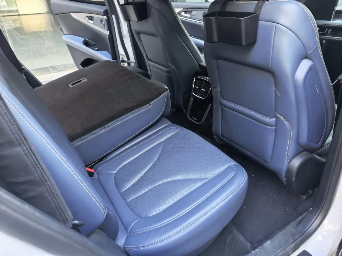 2022 Lincoln Nautilus 2.7T 322HP V6 8AT,autocango,china used car exporter,china ev exporter,chinese used car exporter,chinese used ev exporter