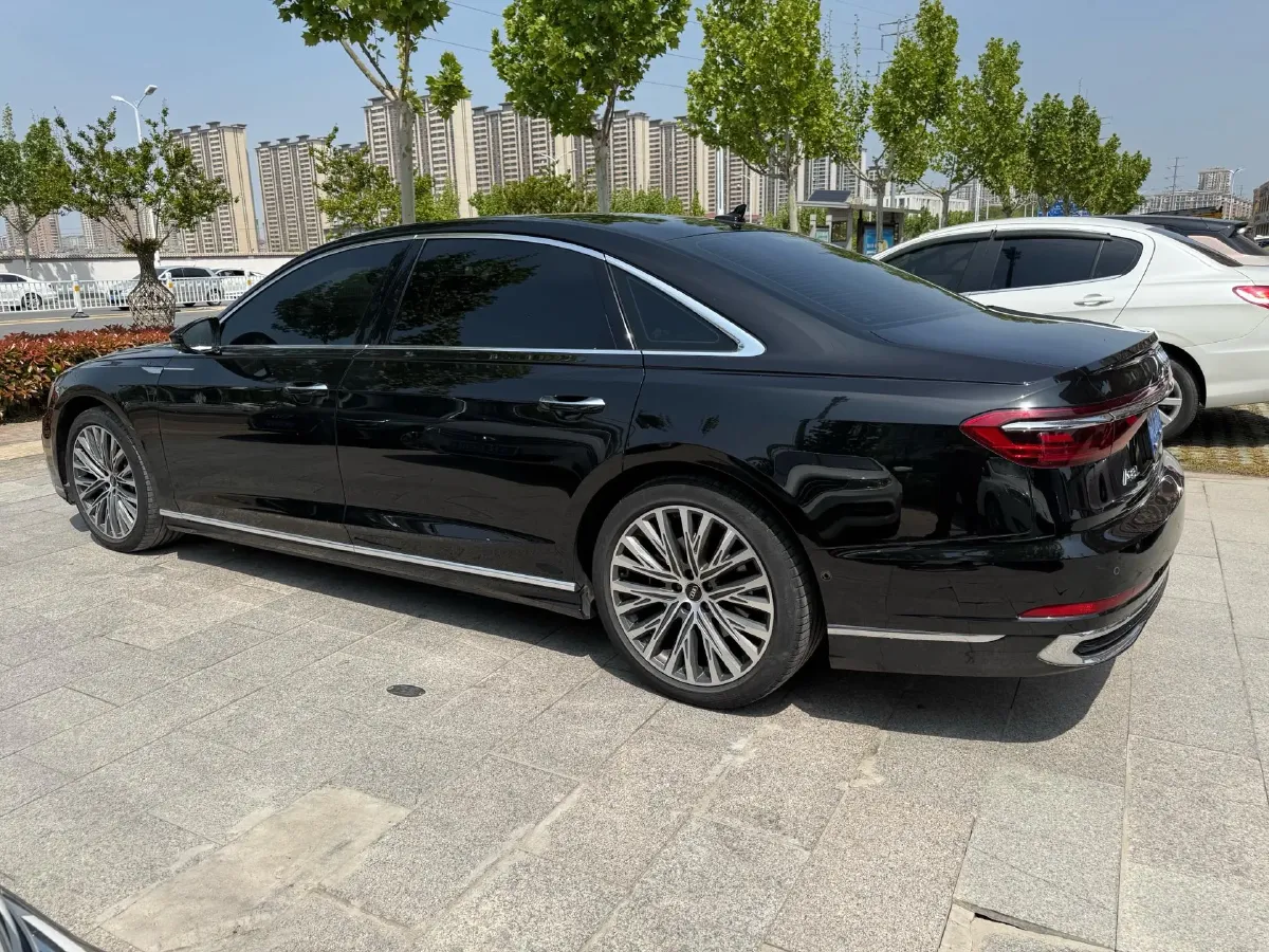 2025 Audi A8 3.0T 286HP V6 8AT,autocango,china used car exporter,china ev exporter,chinese used car exporter,chinese used ev exporter