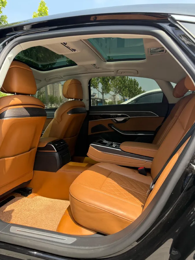 2025 Audi A8 3.0T 286HP V6 8AT,autocango,china used car exporter,china ev exporter,chinese used car exporter,chinese used ev exporter
