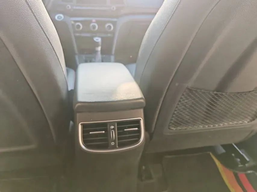 2019 Hyundai Elantra 1.4T 130HP L4 7DCT,autocango,china used car exporter,china ev exporter,chinese used car exporter,chinese used ev exporter