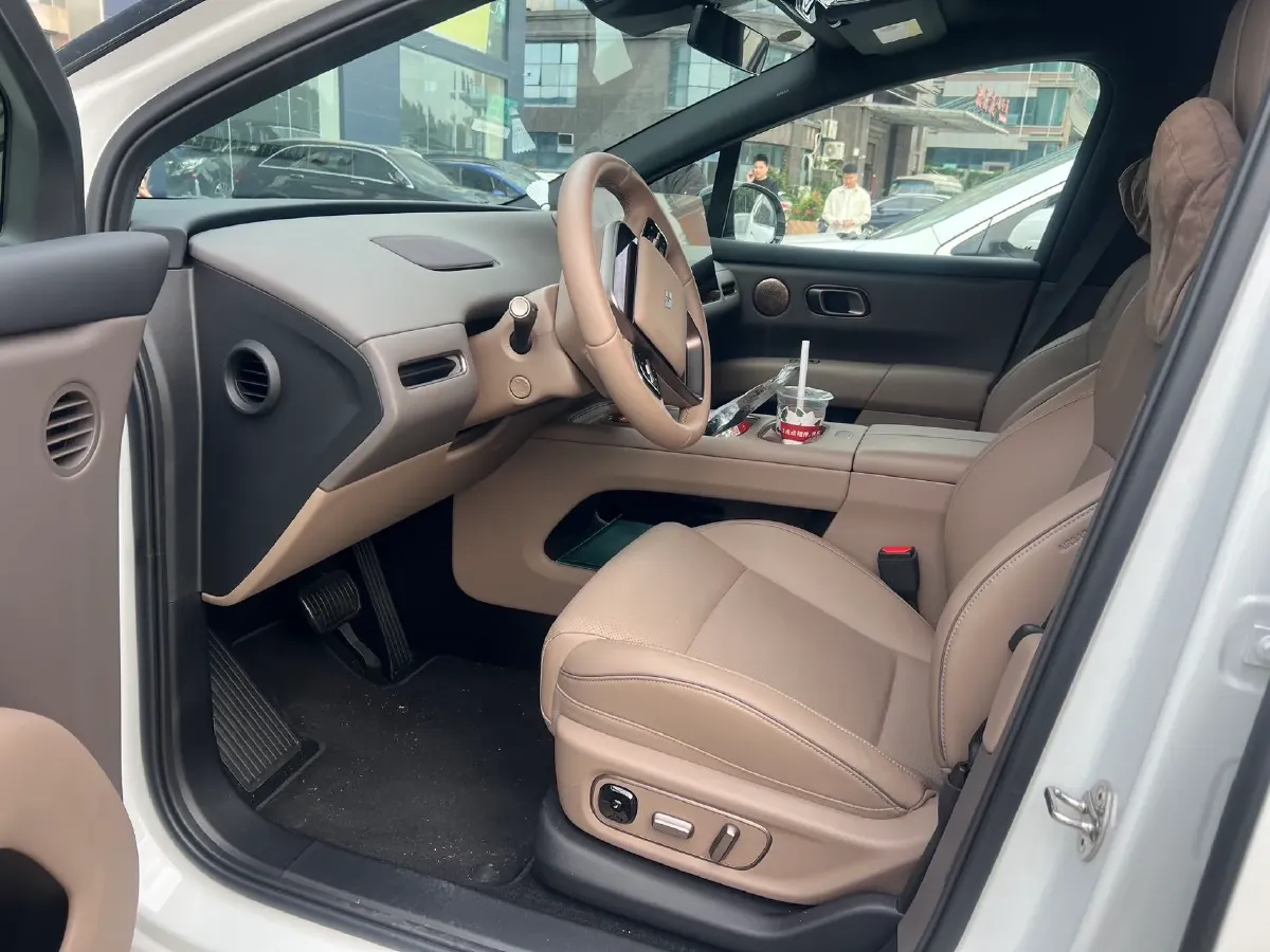 2025 Li i6 BEV,autocango,china used car exporter,china ev exporter,chinese used car exporter,chinese used ev exporter