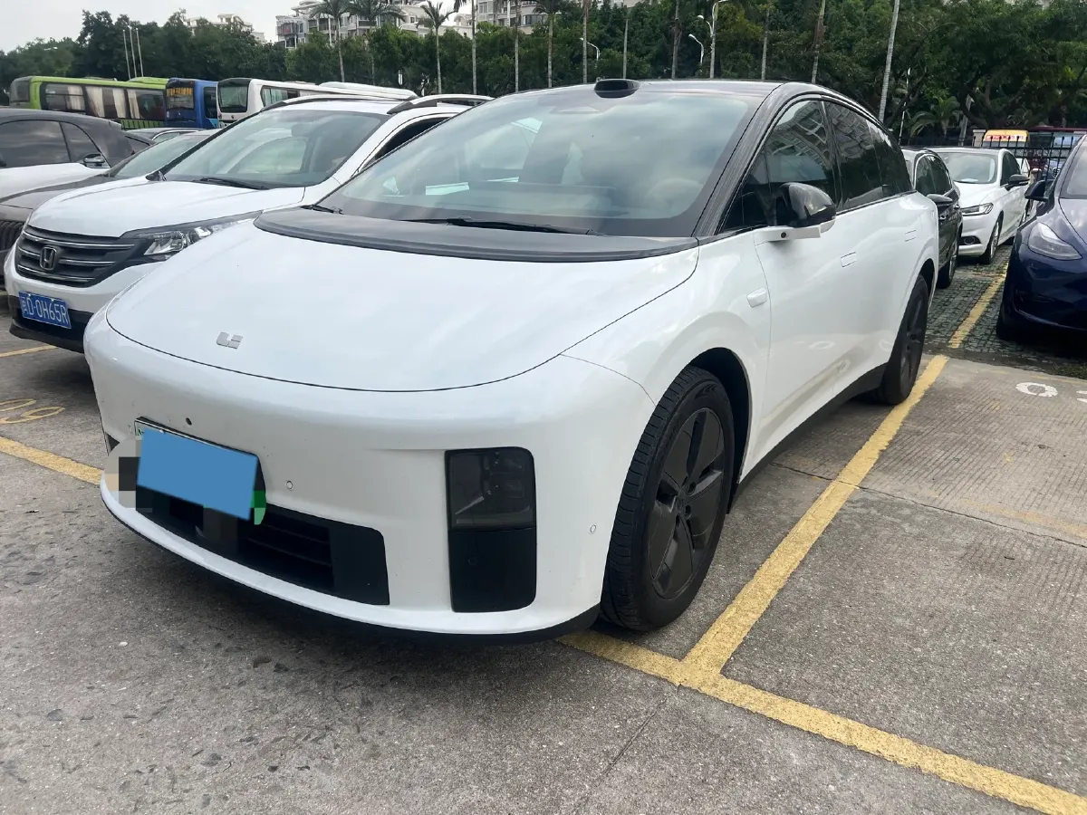 2025 Li i6 BEV,autocango,china used car exporter,china ev exporter,chinese used car exporter,chinese used ev exporter