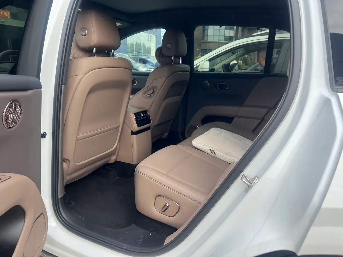 2025 Li i6 BEV,autocango,china used car exporter,china ev exporter,chinese used car exporter,chinese used ev exporter