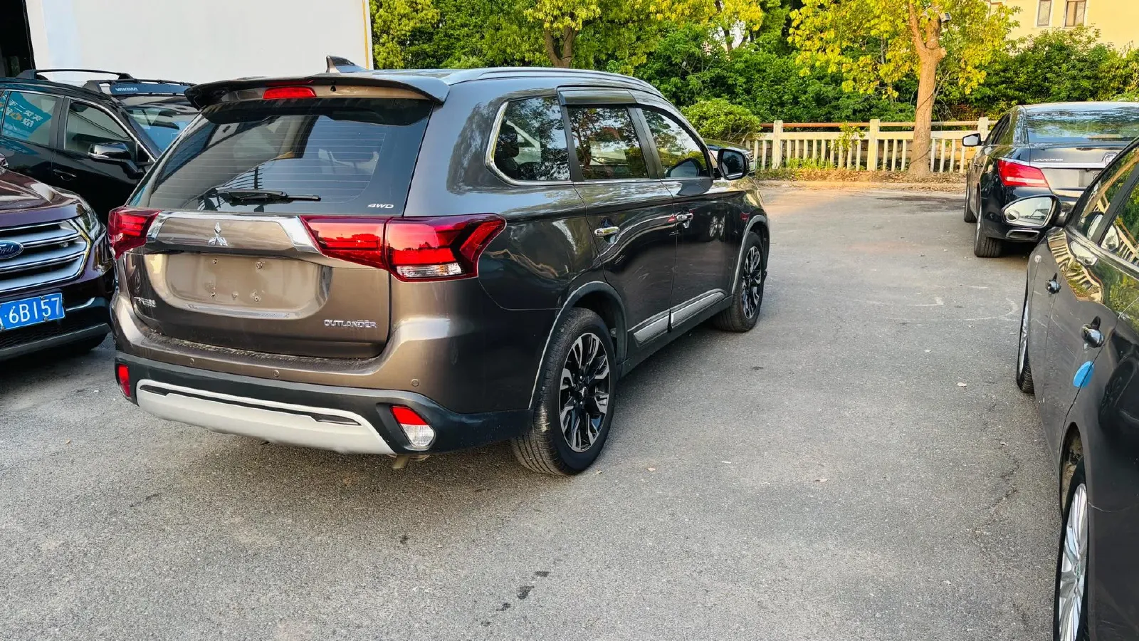 2018 Mitsubishi Outlander 2.4L 192HP L4 CVT,autocango,china used car exporter,china ev exporter,chinese used car exporter,chinese used ev exporter