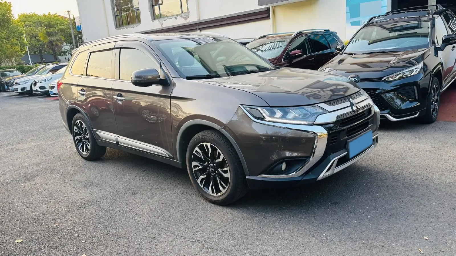 2018 Mitsubishi Outlander 2.4L 192HP L4 CVT,autocango,china used car exporter,china ev exporter,chinese used car exporter,chinese used ev exporter