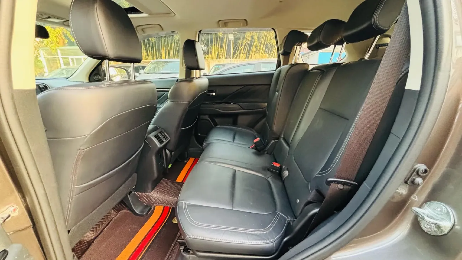 2018 Mitsubishi Outlander 2.4L 192HP L4 CVT,autocango,china used car exporter,china ev exporter,chinese used car exporter,chinese used ev exporter