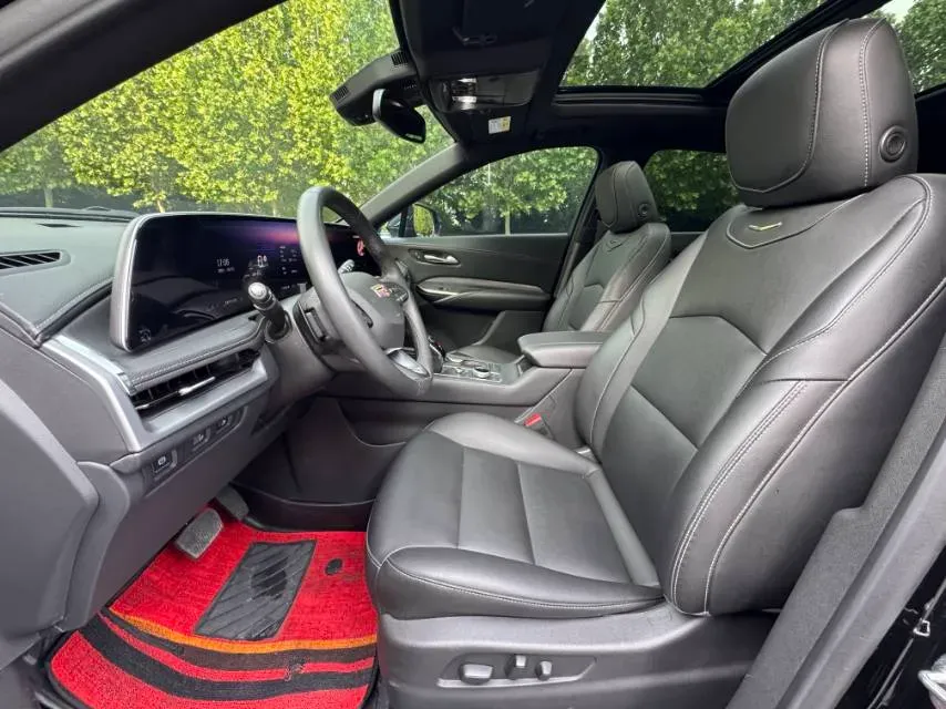 2024 Cadillac XT4 2.0T 237HP L4 9AT,autocango,china used car exporter,china ev exporter,chinese used car exporter,chinese used ev exporter