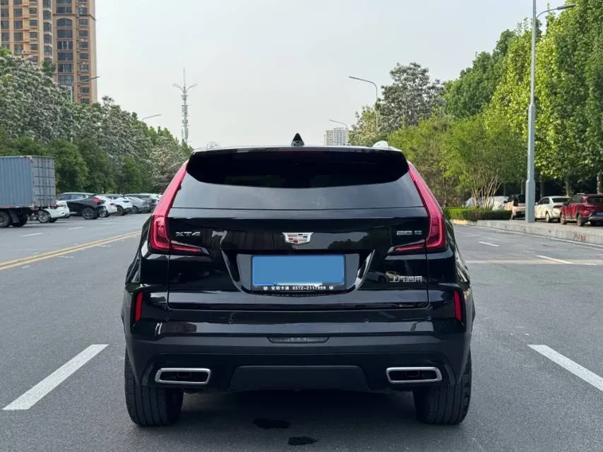 2024 Cadillac XT4 2.0T 237HP L4 9AT,autocango,china used car exporter,china ev exporter,chinese used car exporter,chinese used ev exporter