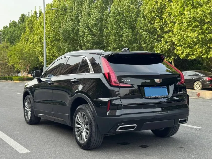 2024 Cadillac XT4 2.0T 237HP L4 9AT,autocango,china used car exporter,china ev exporter,chinese used car exporter,chinese used ev exporter
