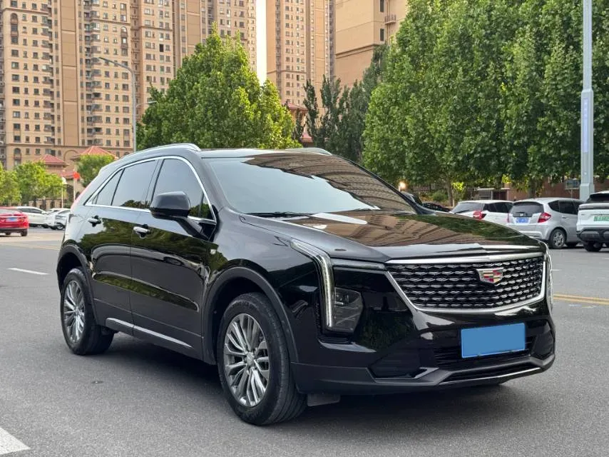 2024 Cadillac XT4 2.0T 237HP L4 9AT,autocango,china used car exporter,china ev exporter,chinese used car exporter,chinese used ev exporter