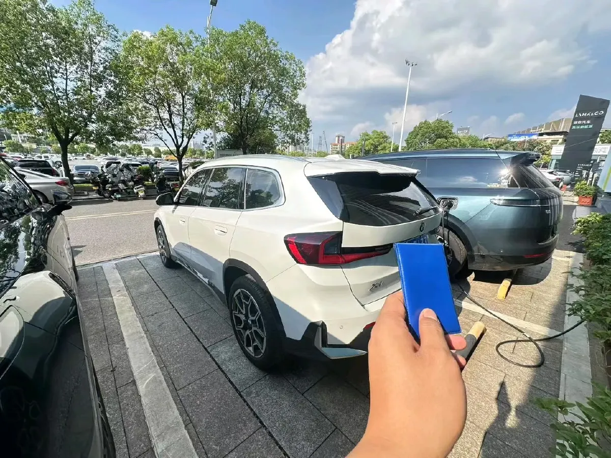 2025 BMW X1 2.0T 204HP L4 7DCT,autocango,china used car exporter,china ev exporter,chinese used car exporter,chinese used ev exporter