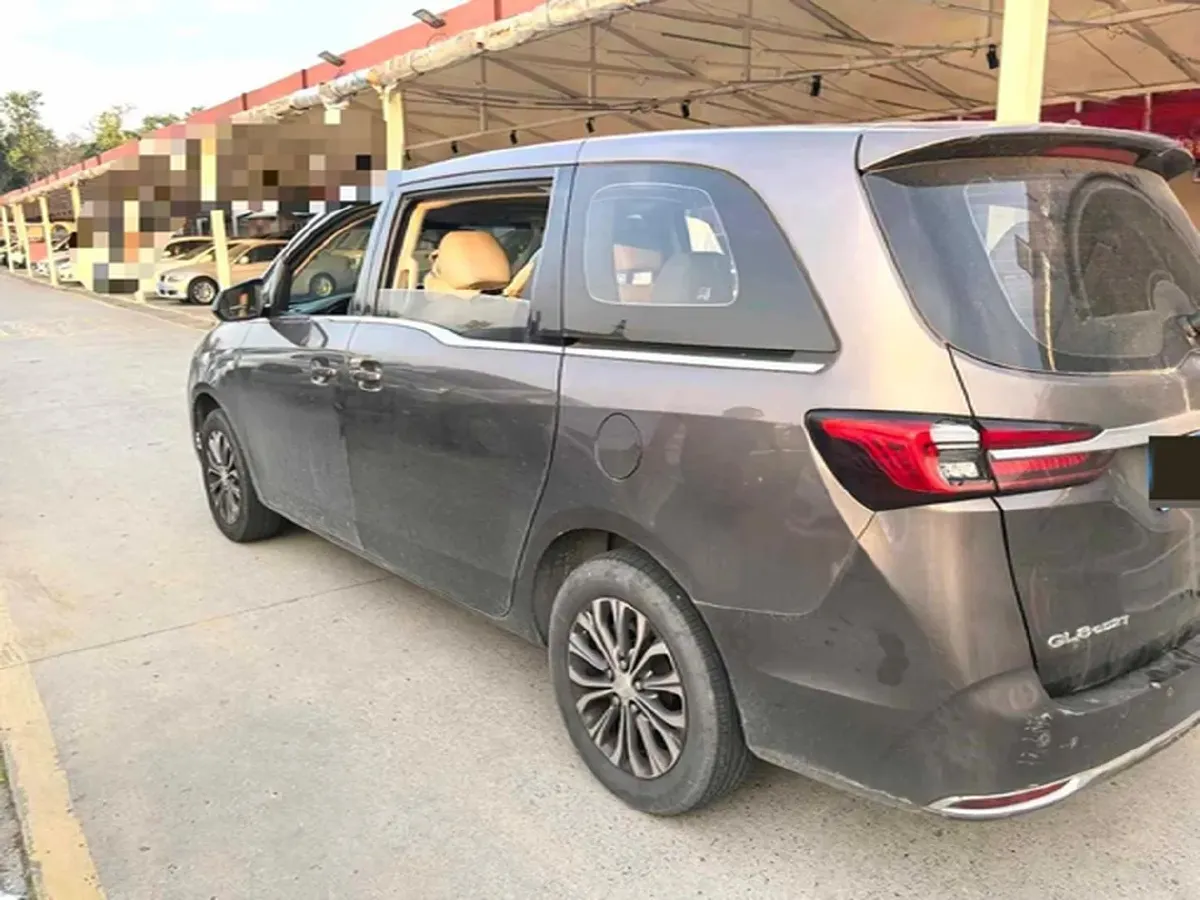 2020 Buick GL8 2.0T 237HP L4 9AT,autocango,china used car exporter,china ev exporter,chinese used car exporter,chinese used ev exporter