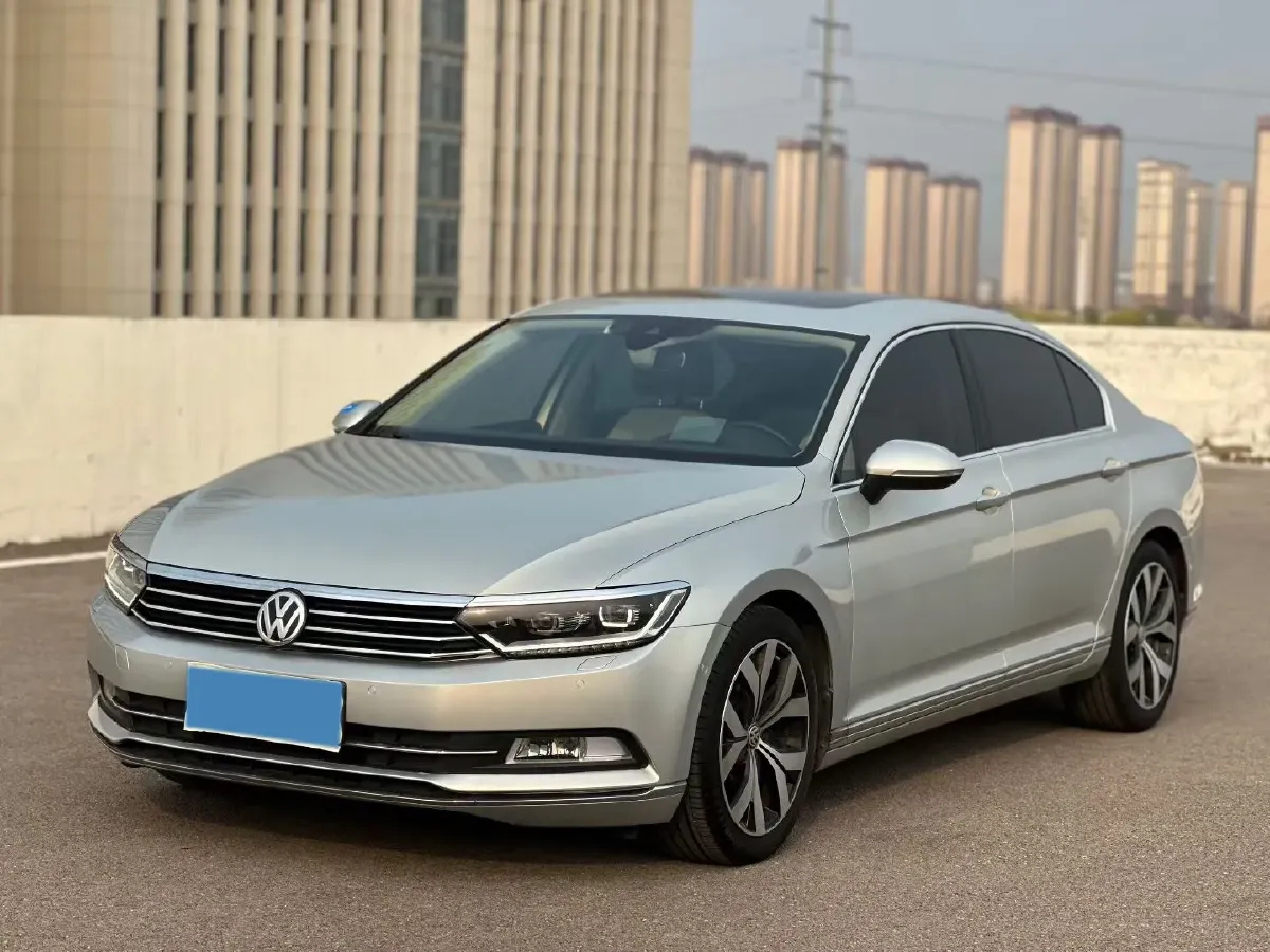 2019 Volkswagen Magotan 2.0T 186HP L4 7DCT,autocango,china used car exporter,china ev exporter,chinese used car exporter,chinese used ev exporter