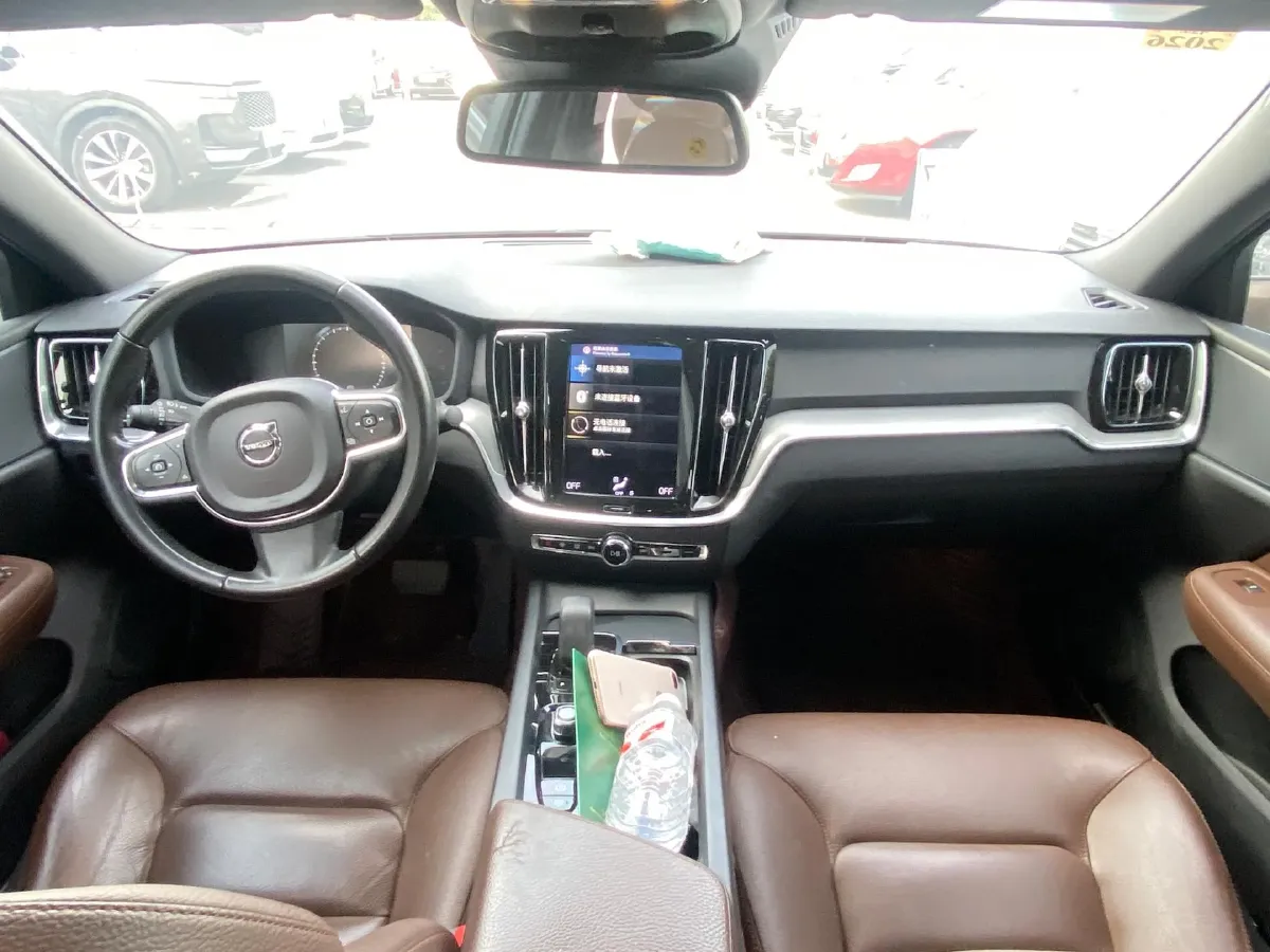 2022 Volvo S60 2.0T 197HP L4 8AT,autocango,china used car exporter,china ev exporter,chinese used car exporter,chinese used ev exporter