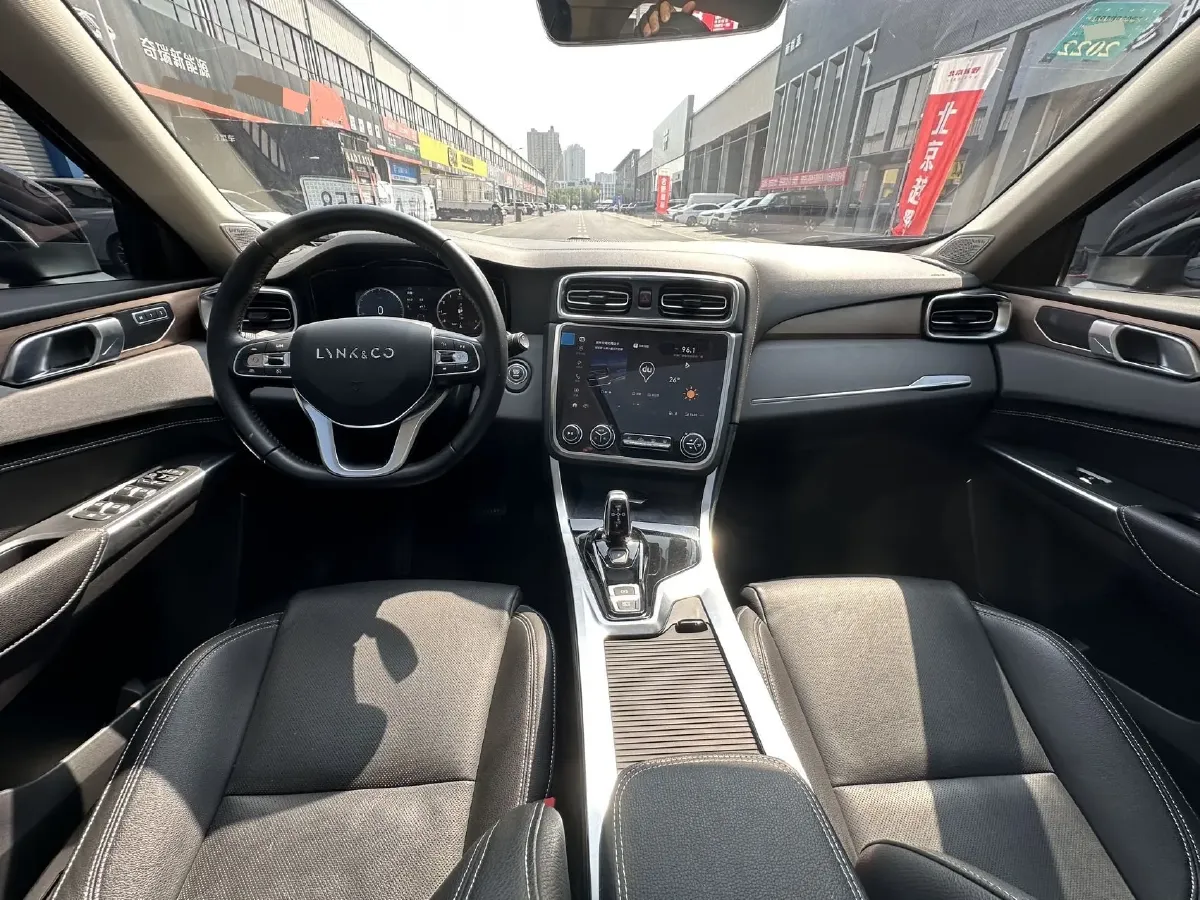 2019 LYNK&CO 01 2.0T 190HP L4 6AT,autocango,china used car exporter,china ev exporter,chinese used car exporter,chinese used ev exporter