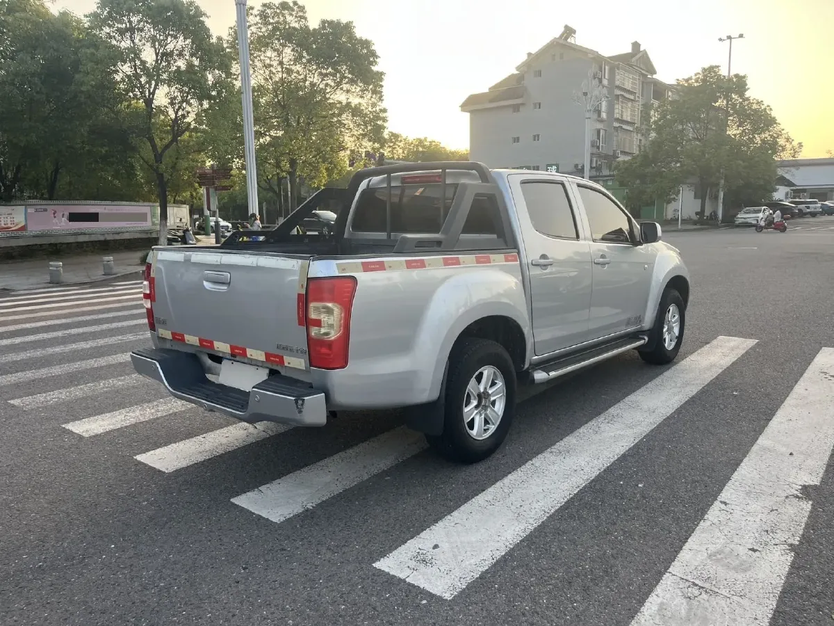 2018 Isuzu Taga 3.0T 131HP L4 5MT,autocango,china used car exporter,china ev exporter,chinese used car exporter,chinese used ev exporter