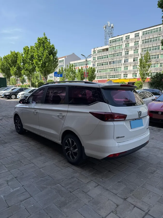 2018 BaoJun 360 1.5L 112HP L4 6MT,autocango,china used car exporter,china ev exporter,chinese used car exporter,chinese used ev exporter