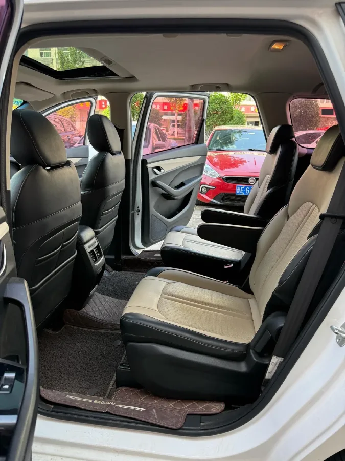 2018 BaoJun 360 1.5L 112HP L4 6MT,autocango,china used car exporter,china ev exporter,chinese used car exporter,chinese used ev exporter