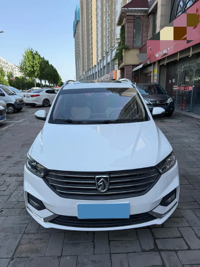 2018 BaoJun 360 1.5L 112HP L4 6MT,autocango,china used car exporter,china ev exporter,chinese used car exporter,chinese used ev exporter