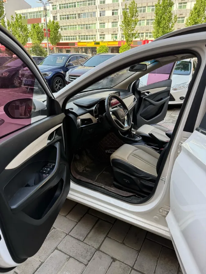 2018 BaoJun 360 1.5L 112HP L4 6MT,autocango,china used car exporter,china ev exporter,chinese used car exporter,chinese used ev exporter