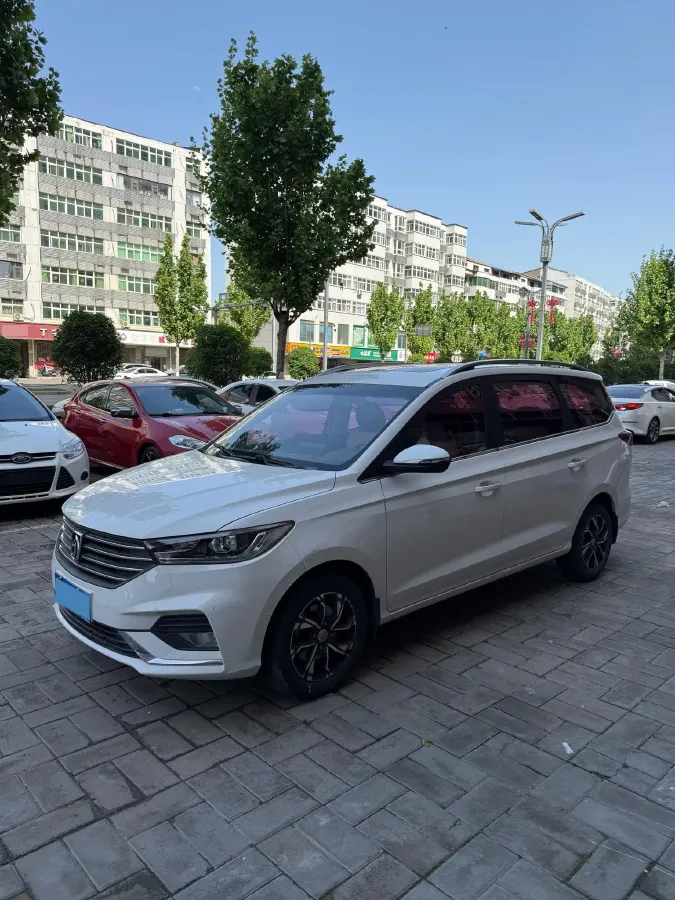 2018 BaoJun 360 1.5L 112HP L4 6MT,autocango,china used car exporter,china ev exporter,chinese used car exporter,chinese used ev exporter