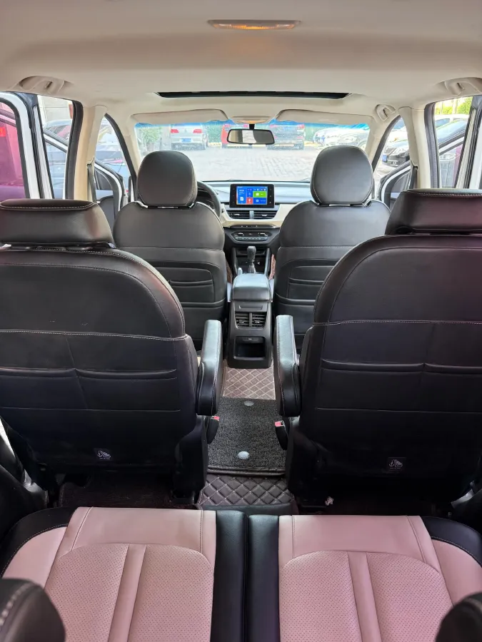 2018 BaoJun 360 1.5L 112HP L4 6MT,autocango,china used car exporter,china ev exporter,chinese used car exporter,chinese used ev exporter