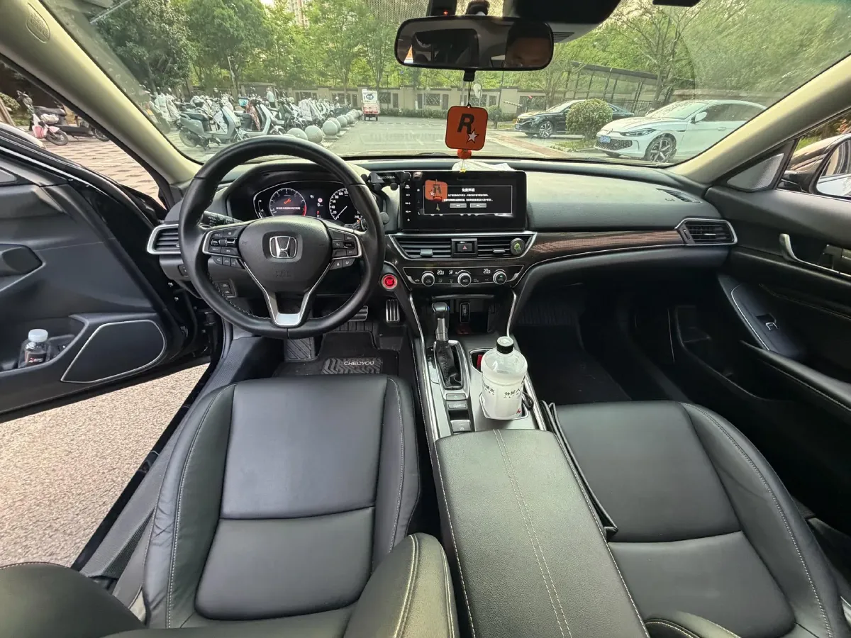 2022 Honda Accord 1.5T 194HP L4 CVT,autocango,china used car exporter,china ev exporter,chinese used car exporter,chinese used ev exporter
