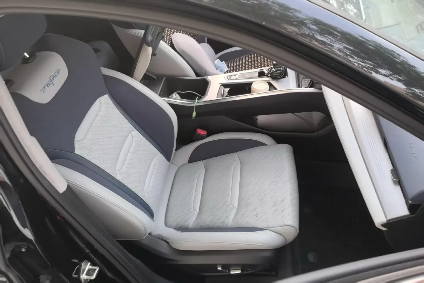 2021 Geely Preface 2.0T 190HP L4 7DCT,autocango,china used car exporter,china ev exporter,chinese used car exporter,chinese used ev exporter