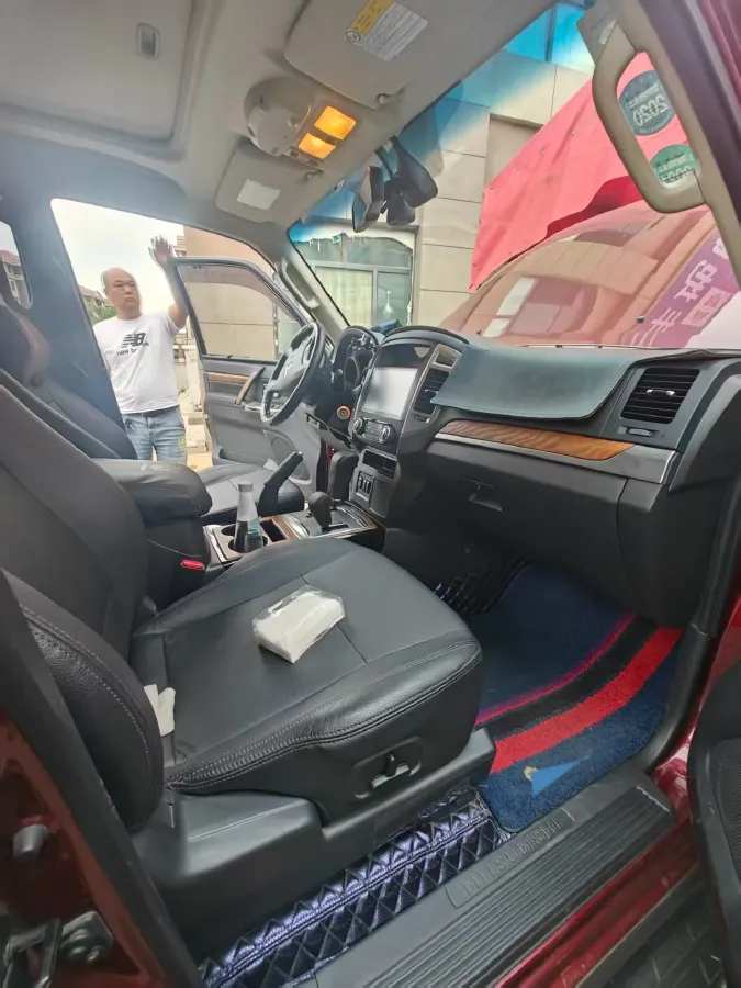 2019 Mitsubishi Pajero 3.0L 174HP V6 5AT,autocango,china used car exporter,china ev exporter,chinese used car exporter,chinese used ev exporter