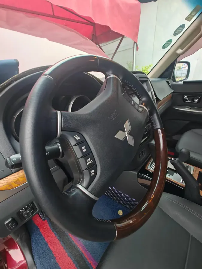 2019 Mitsubishi Pajero 3.0L 174HP V6 5AT,autocango,china used car exporter,china ev exporter,chinese used car exporter,chinese used ev exporter